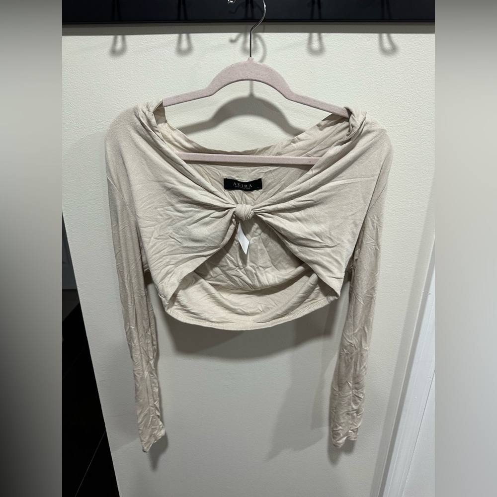 Been sitting in closest, never worn